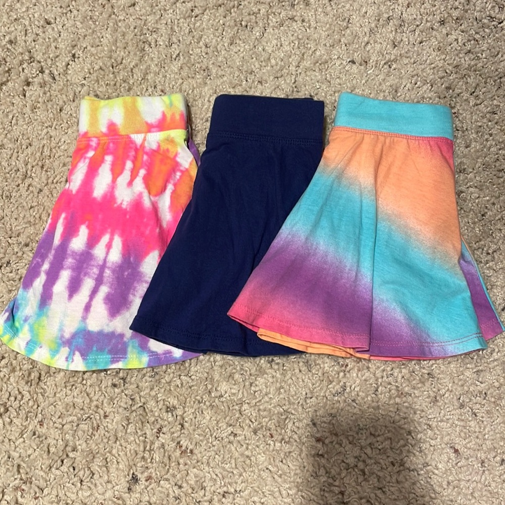 Bundle of 3 children’s place size 4 skorts (skirts with shorts)